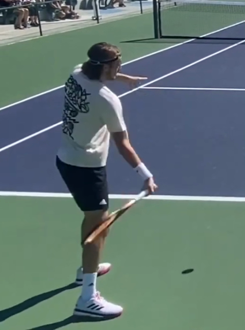 Tennis comparison motion thumbnail
